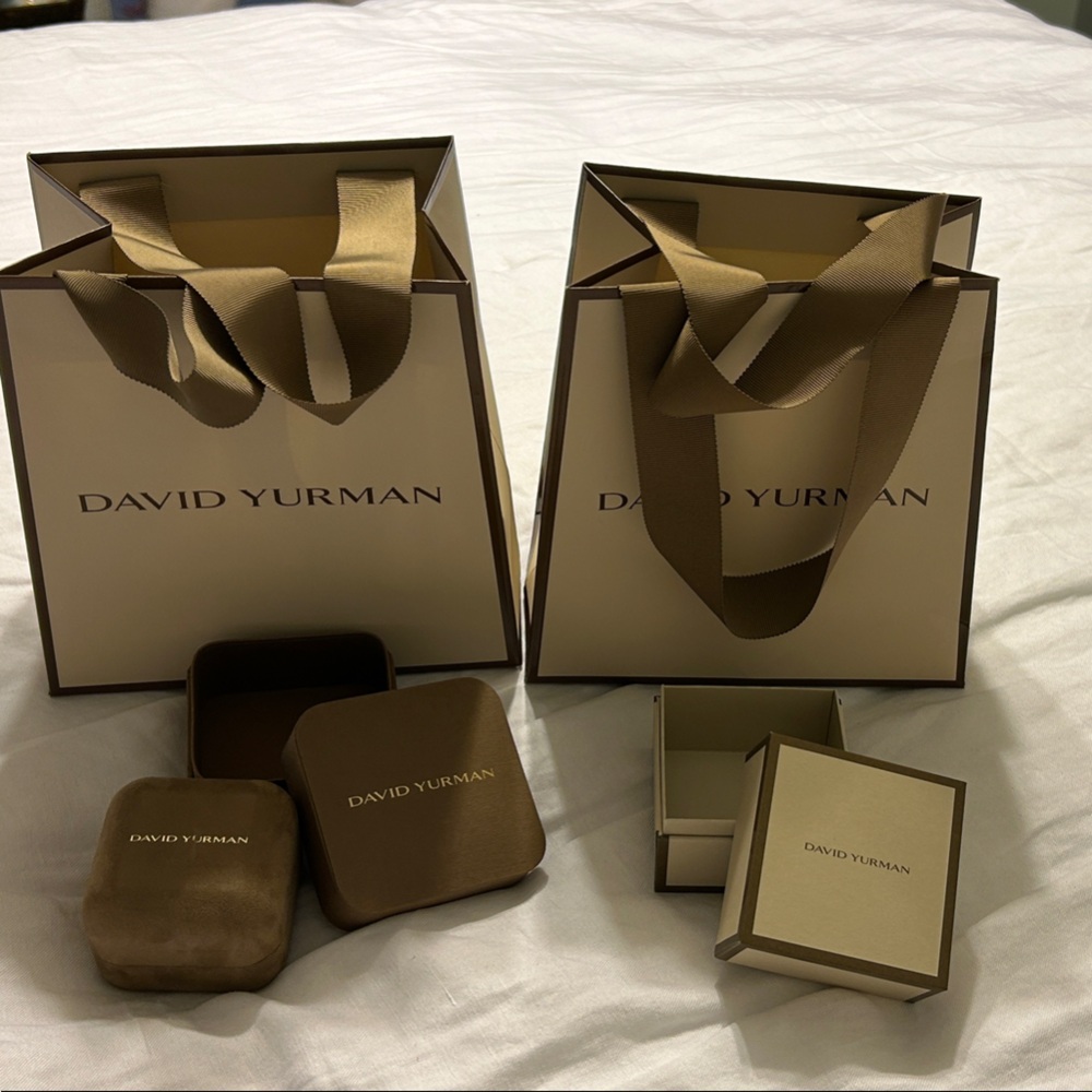 David Yurman Beige and Brown Branded Boxes & Pouches
